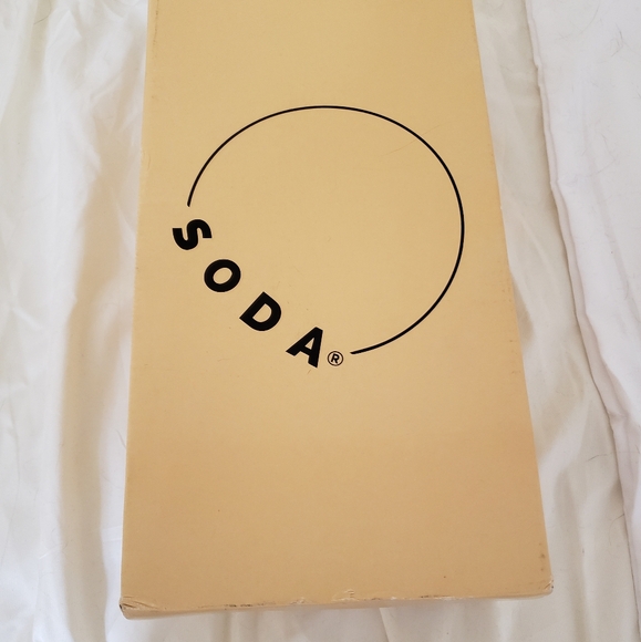 NEW Colorful Sandals - Picture 5 of 5